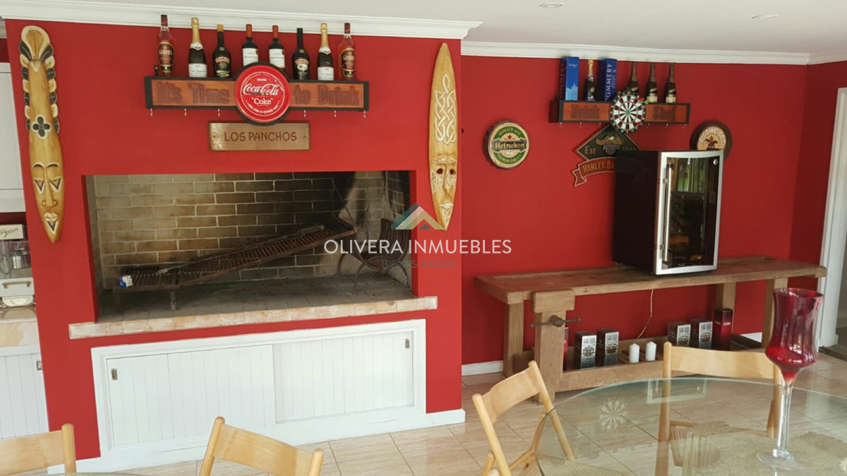 Casa ID.5745 - Hermosa casa en venta y alquiler temporal. 
