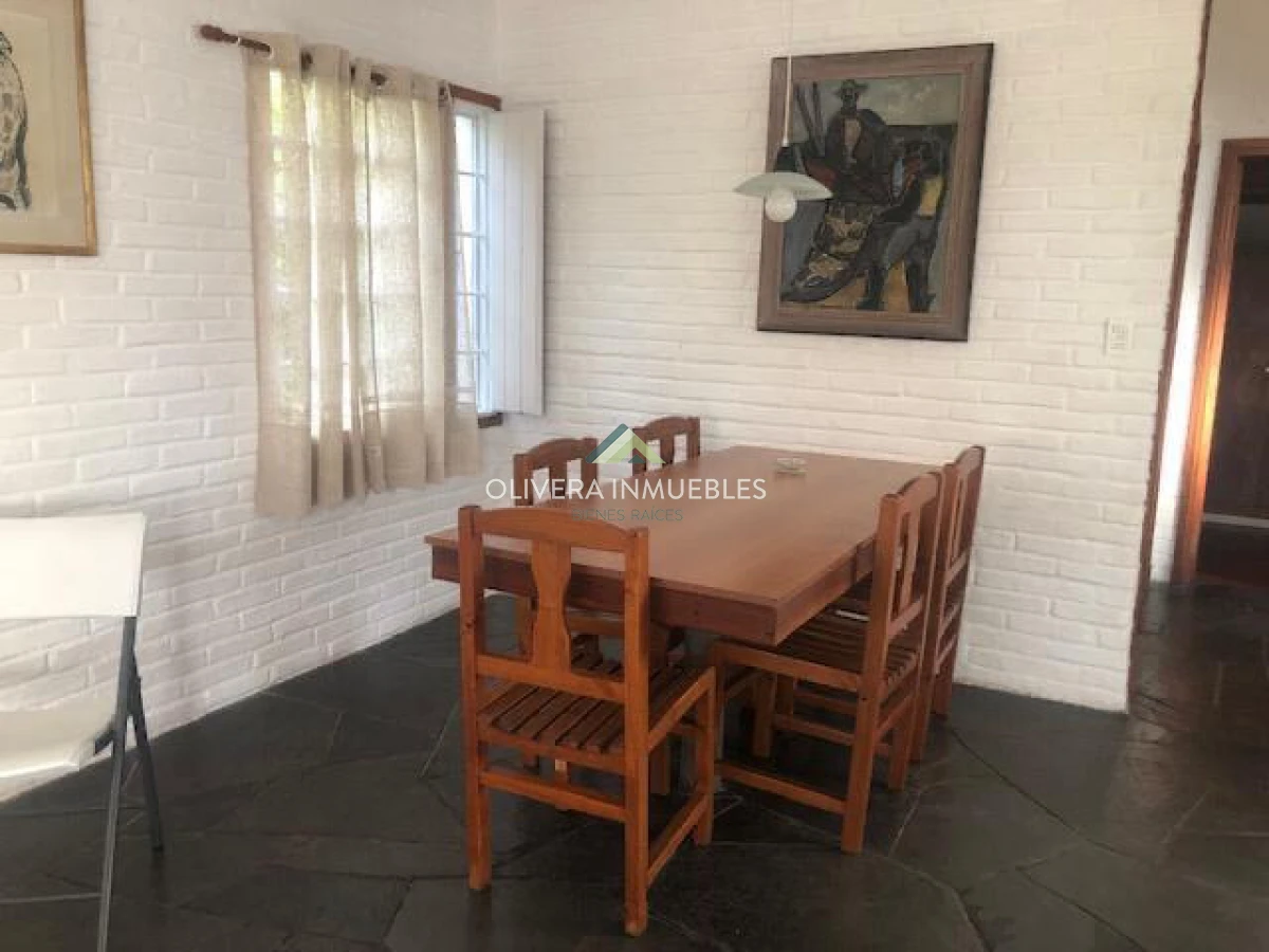 Casa ID.13899 - Alquiler anual a pasos del mar