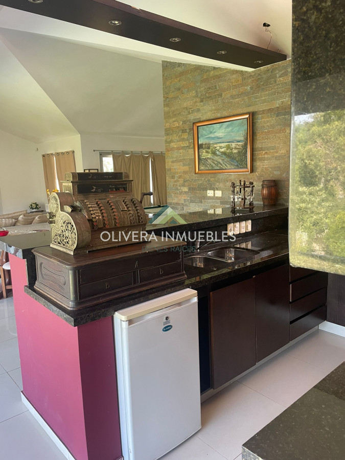 Casa ID.9818 - Casa en venta, 6 dormitorios Punta del Este