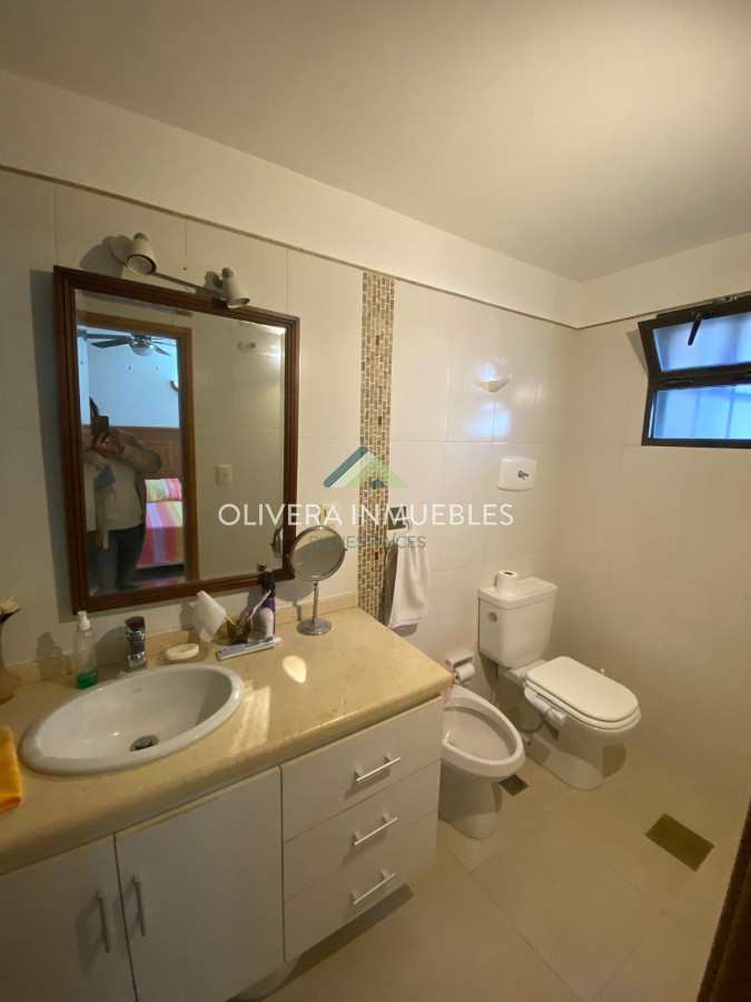 Casa ID.12732 - CHALET EN VENTA 3 DOR Y DEPENDENCIA EN PLAYA MANSA (PUNTA DEL ESTE)