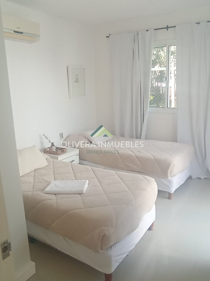 Casa ID.13760 - Hermosa casa en venta, Solanas country-Punta del Este