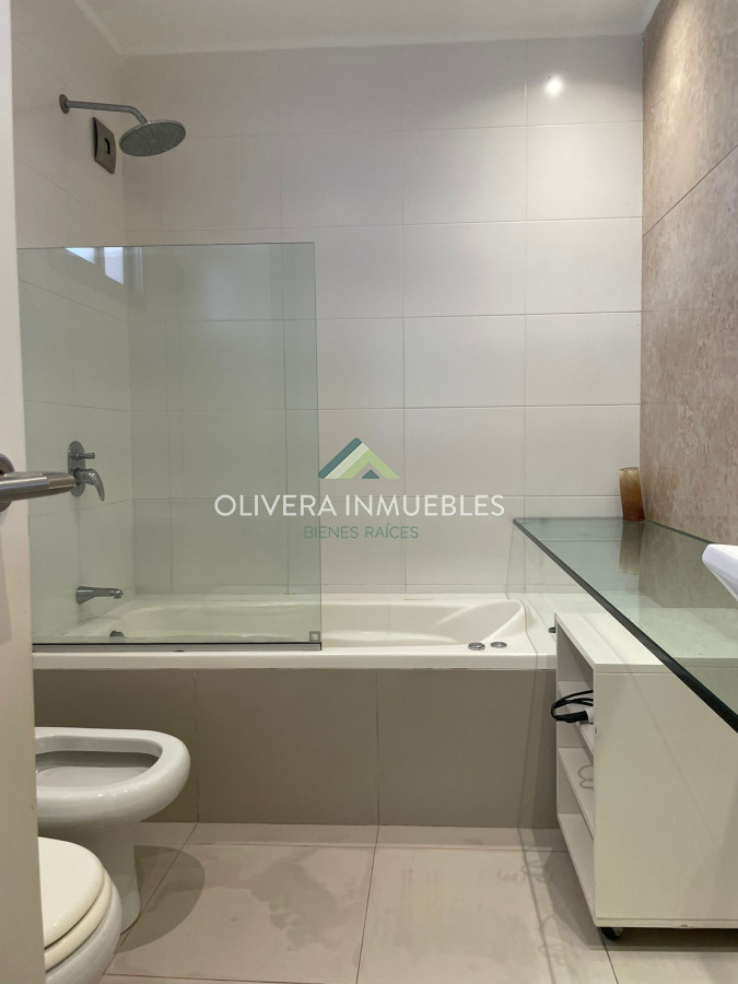 Casa ID.9818 - Casa en venta, 6 dormitorios Punta del Este