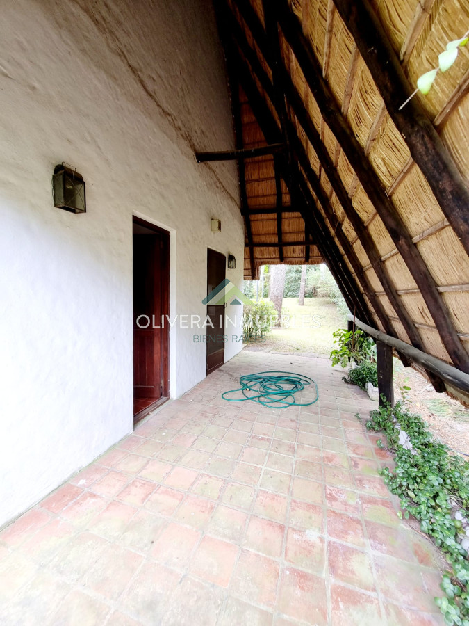 Casa ID.10990 - Alquiler de verano! Casa de 4 dormitorios, 3 baños. Barbacoa abierta, cancha de tennis. Gran jardín!