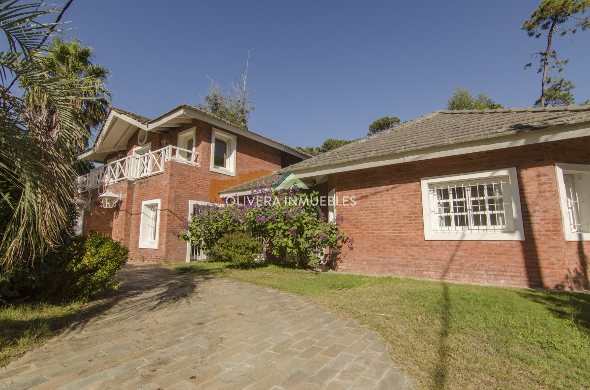 Casa ID.10002 - VENTA DE CASA DE 4 DORMITORIOS EN SAN RAFAEL PUNTA DEL ESTE 