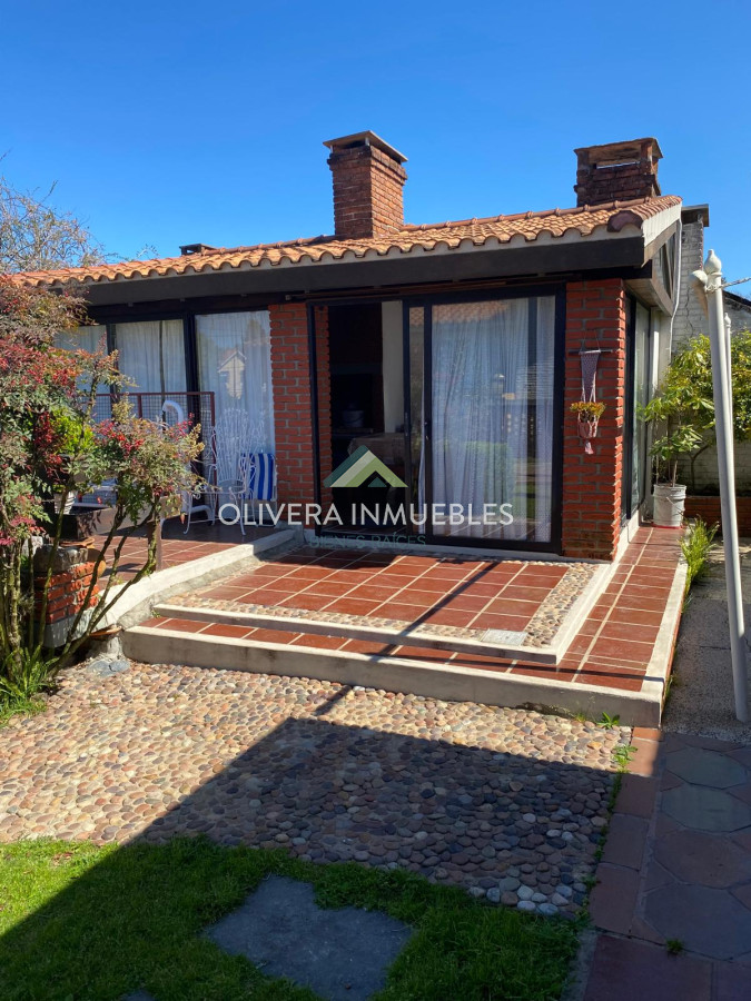 Casa ID.12732 - CHALET EN VENTA 3 DOR Y DEPENDENCIA EN PLAYA MANSA (PUNTA DEL ESTE)