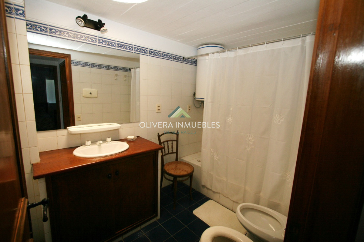 Casa ID.5608 - Alquiler en La Barra