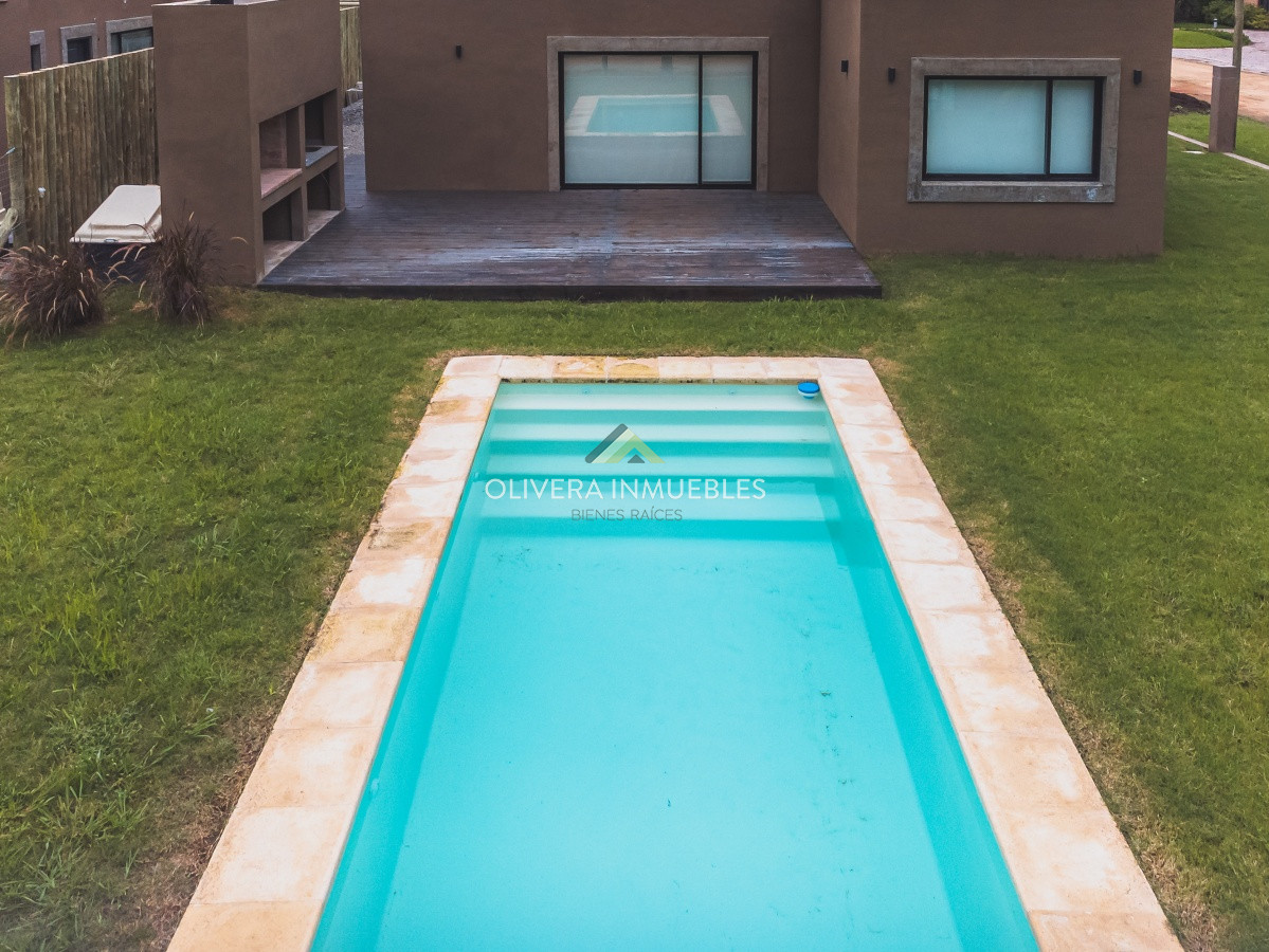 Casa ID.9922 - VENTA DE CASAS EN BARRIO PRIVADO