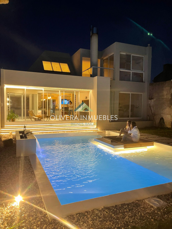 Casa ID.11157 - Exclusiva casa en venta con piscina climatizada,Montevideo