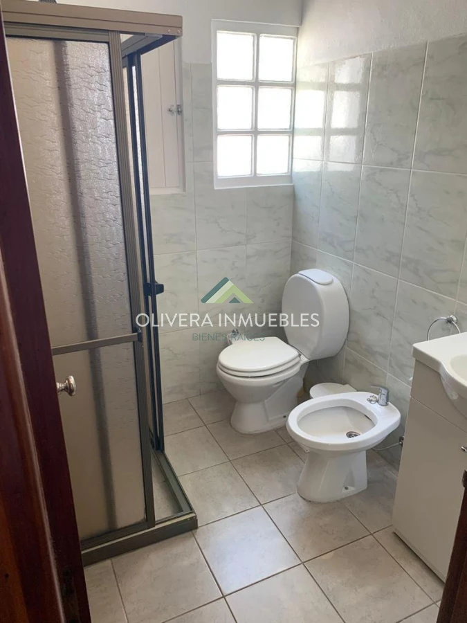 Casa ID.13899 - Alquiler anual a pasos del mar