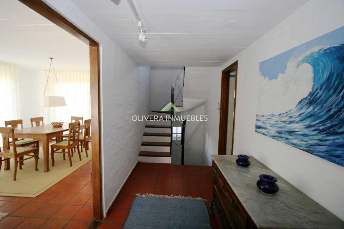 Casa ID.5608 - Alquiler en La Barra