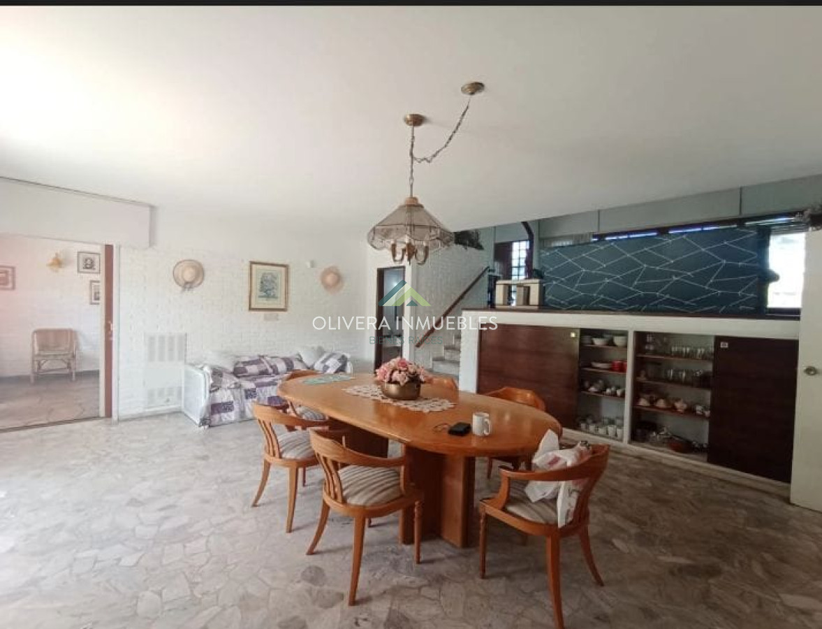 Casa ID.10758 - Casa en venta de 4 dormitorios en Playa Mansa, Punta del Este
