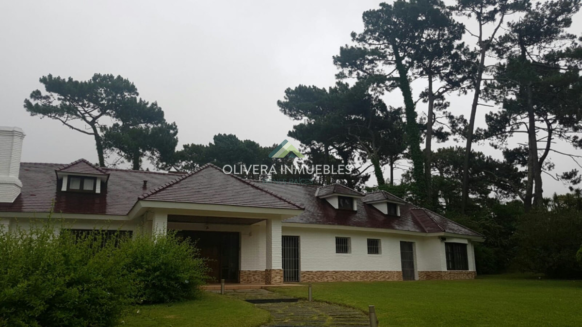 Casa ID.5745 - Hermosa casa en venta y alquiler temporal. 