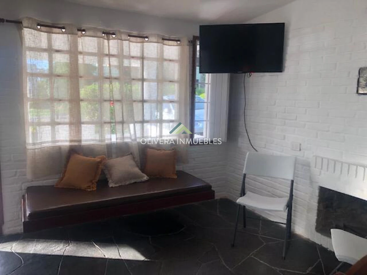 Casa ID.13899 - Alquiler anual a pasos del mar