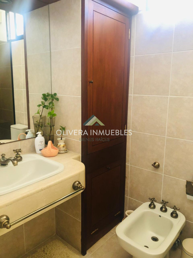 Casa ID.7461 - Casa de 5 dormitorios más servicio en alquiler temporada.