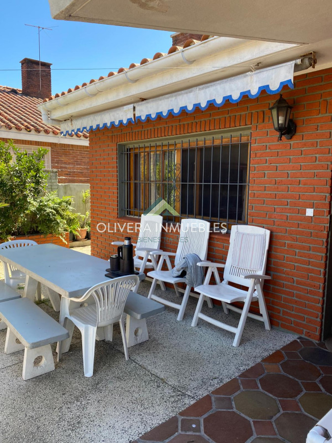 Casa ID.12732 - CHALET EN VENTA 3 DOR Y DEPENDENCIA EN PLAYA MANSA (PUNTA DEL ESTE)