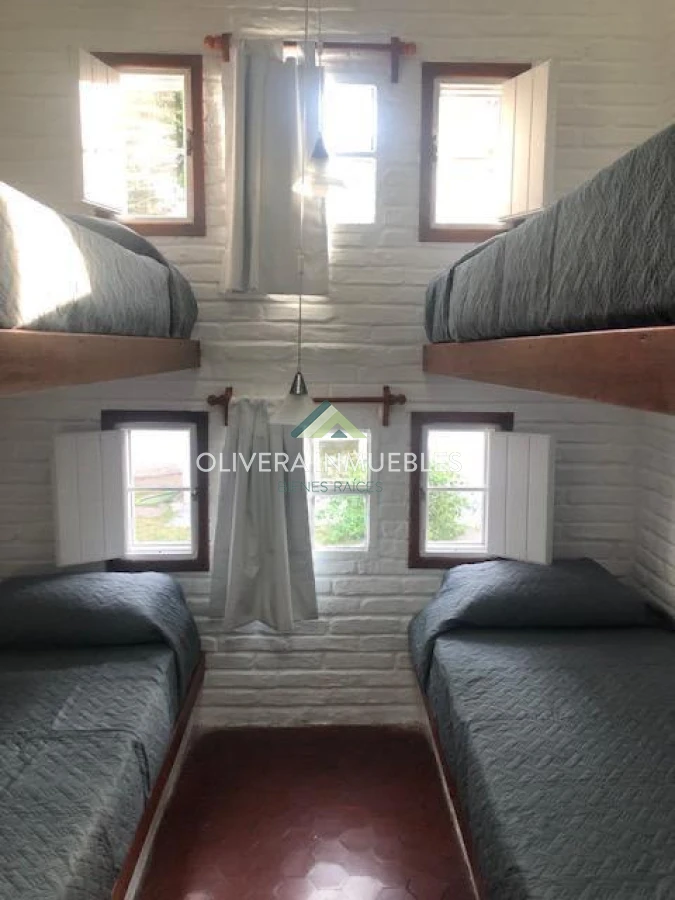 Casa ID.13899 - Alquiler anual a pasos del mar