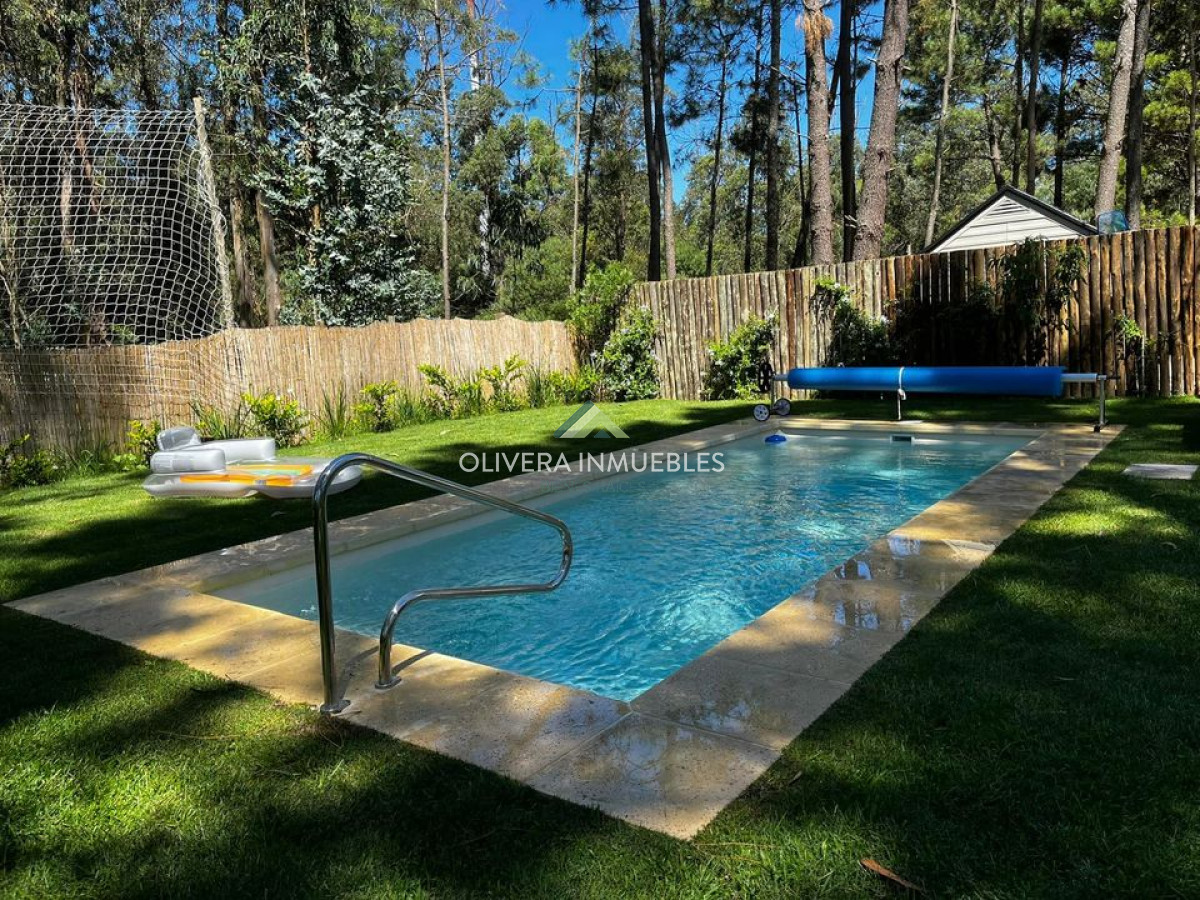 Casa ID.8851 - Casa en alquiler por temporada-Punta del Este