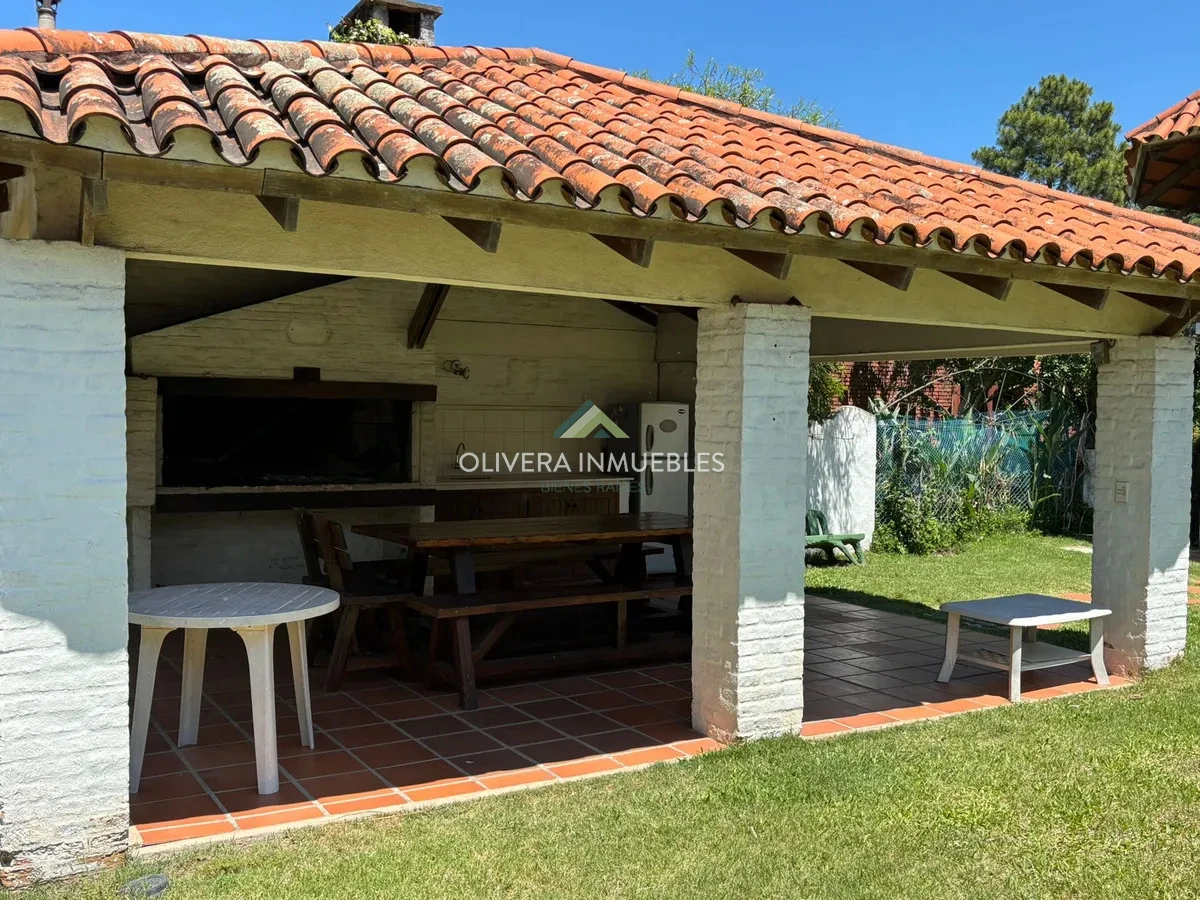 Casa ID.13877 - Chalet en venta, excelente estado en Pinares, Punta del Este