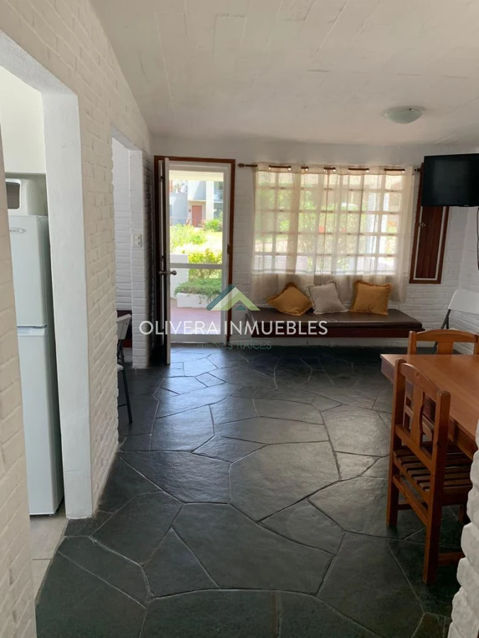 Casa ID.13899 - Alquiler anual a pasos del mar