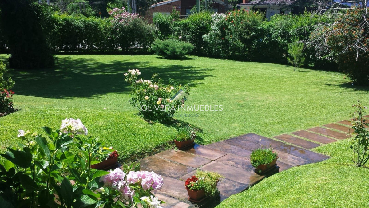 Casa ID.9818 - Casa en venta, 6 dormitorios Punta del Este