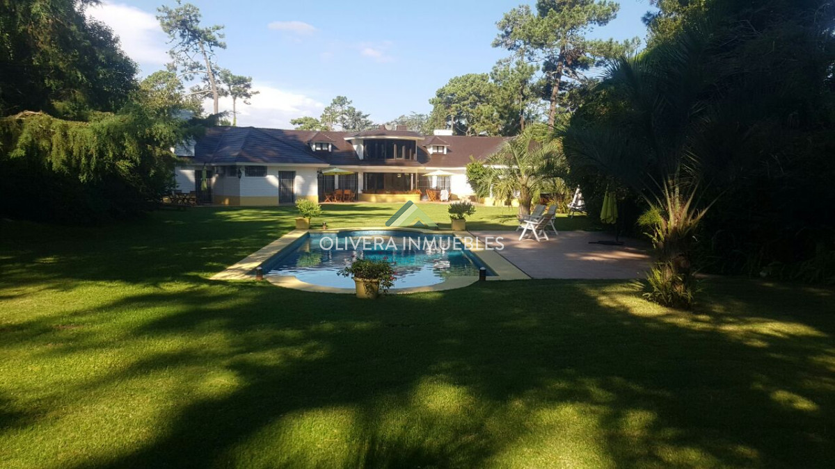 Casa ID.5745 - Hermosa casa en venta y alquiler temporal. 