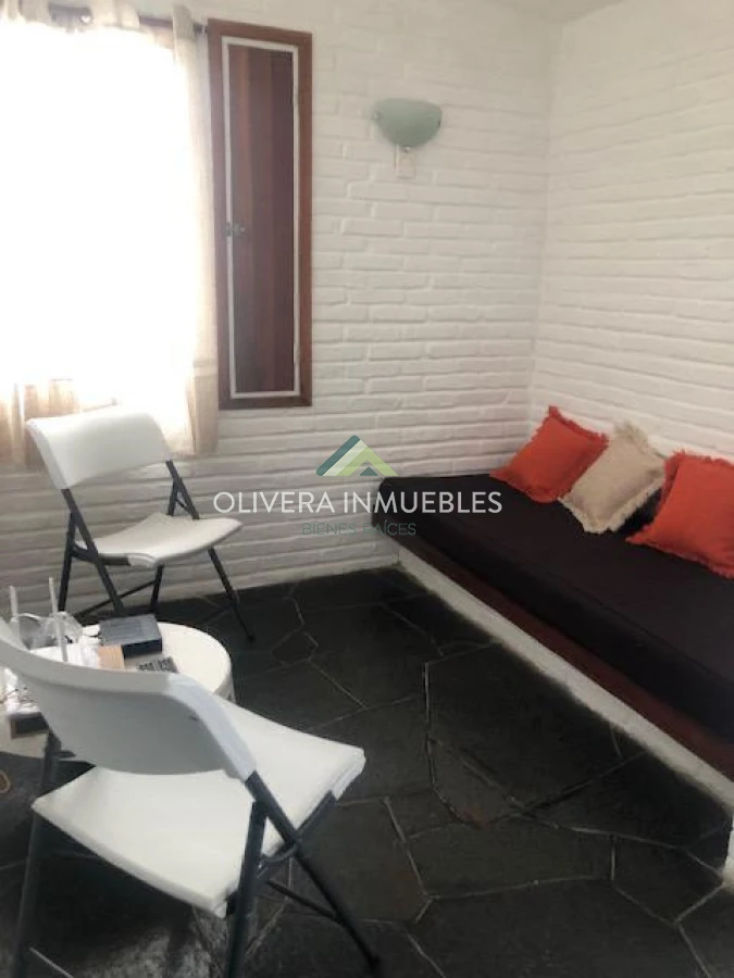 Casa ID.13899 - Alquiler anual a pasos del mar
