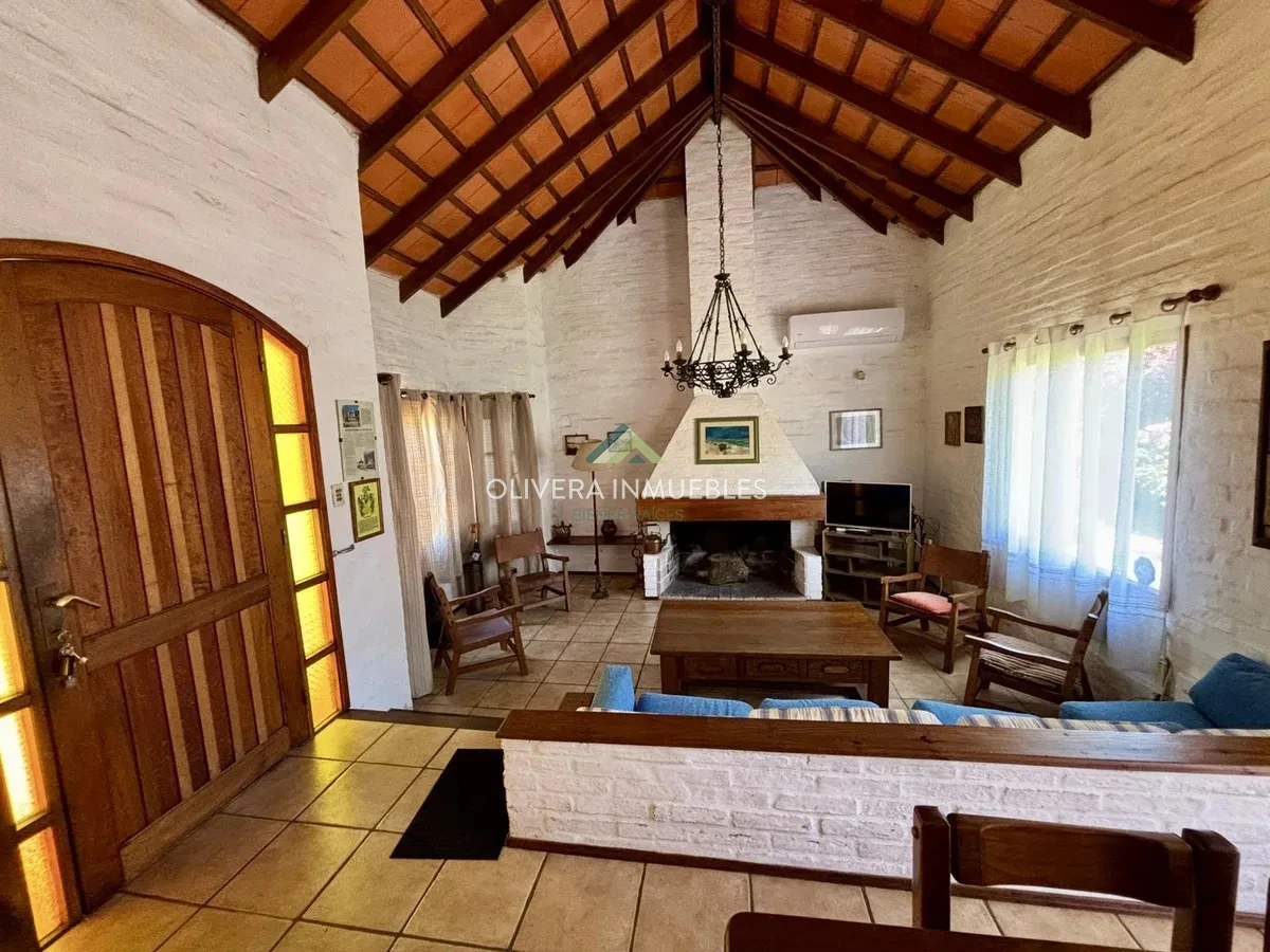 Casa ID.13877 - Chalet en venta, excelente estado en Pinares, Punta del Este