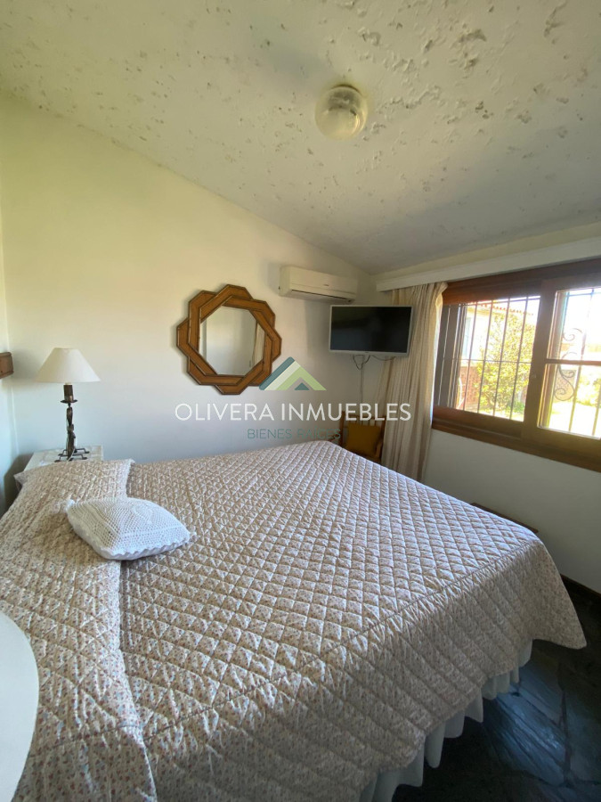 Casa ID.12732 - CHALET EN VENTA 3 DOR Y DEPENDENCIA EN PLAYA MANSA (PUNTA DEL ESTE)