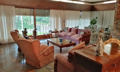 Venta de excelente en casa en playa mansa. Re tasada.