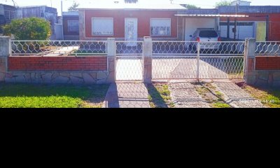 Linda casa en venta 2 dormitorios Punta de Rieles