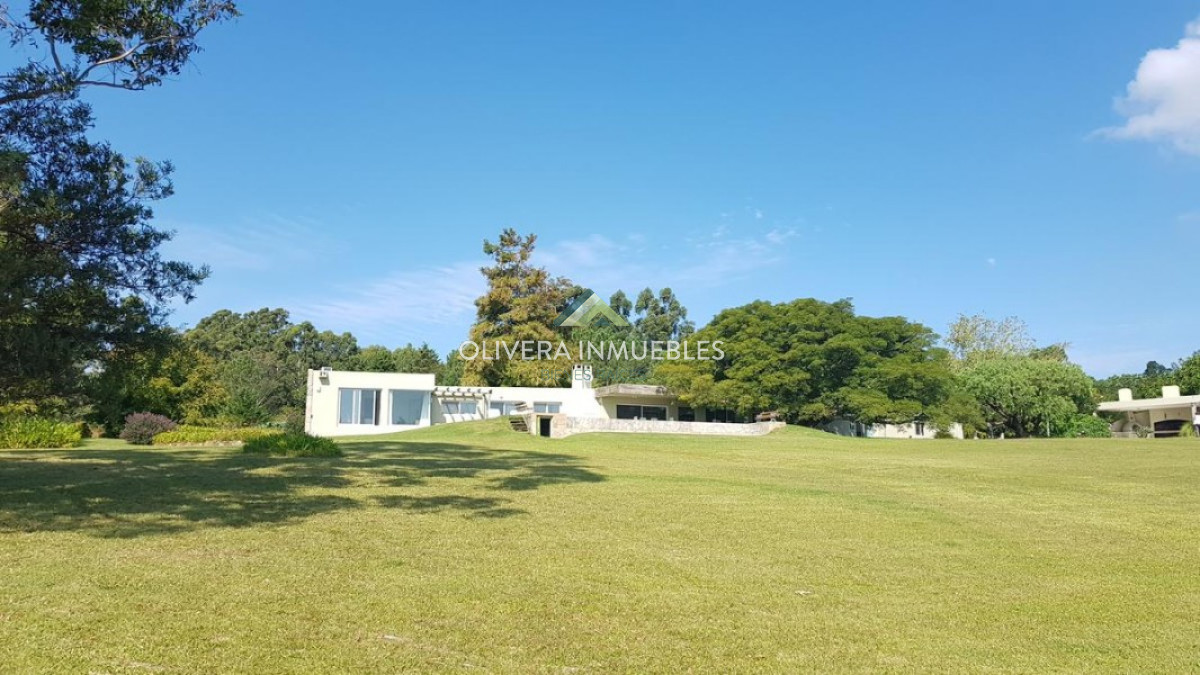 Chacra ID.3835 - Lujosa chacra en la Laguna del Sauce.