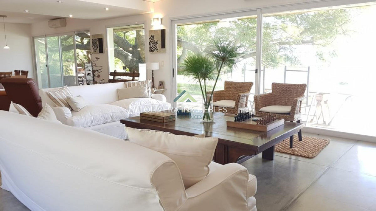 Chacra ID.3835 - Lujosa chacra en la Laguna del Sauce.