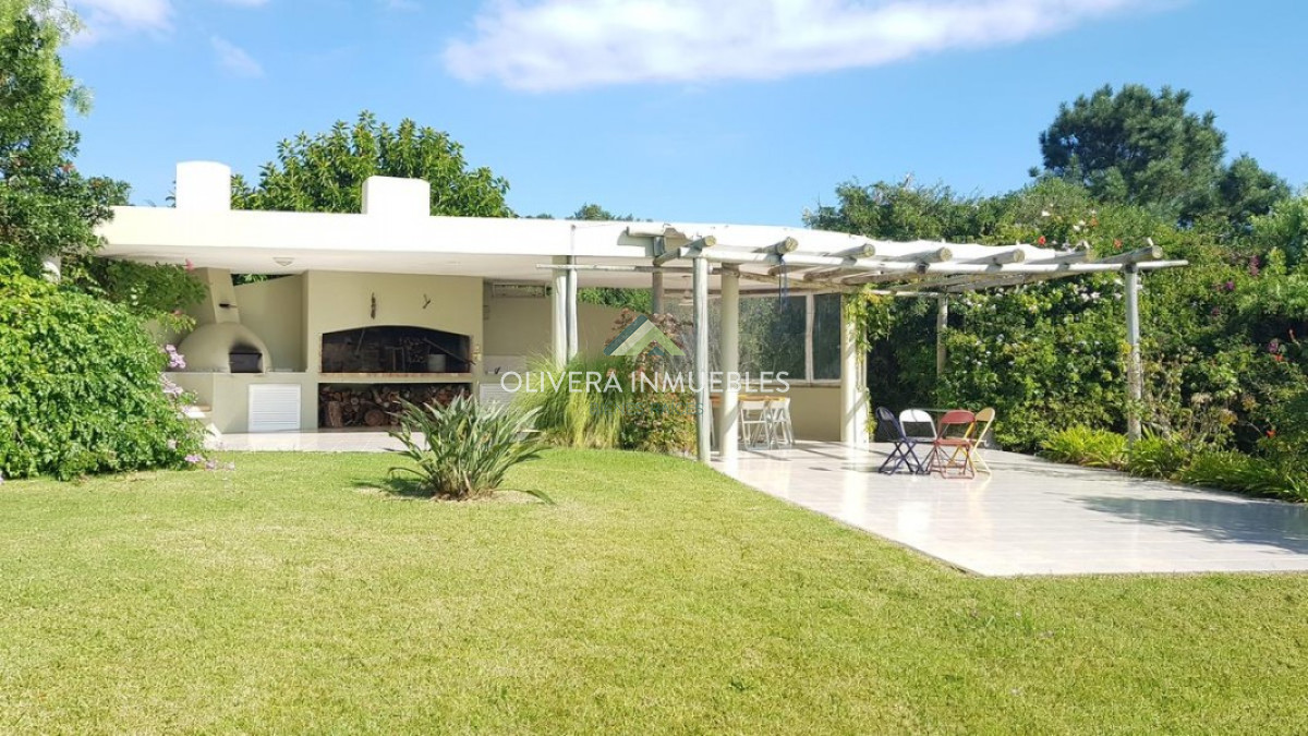 Chacra ID.3835 - Lujosa chacra en la Laguna del Sauce.