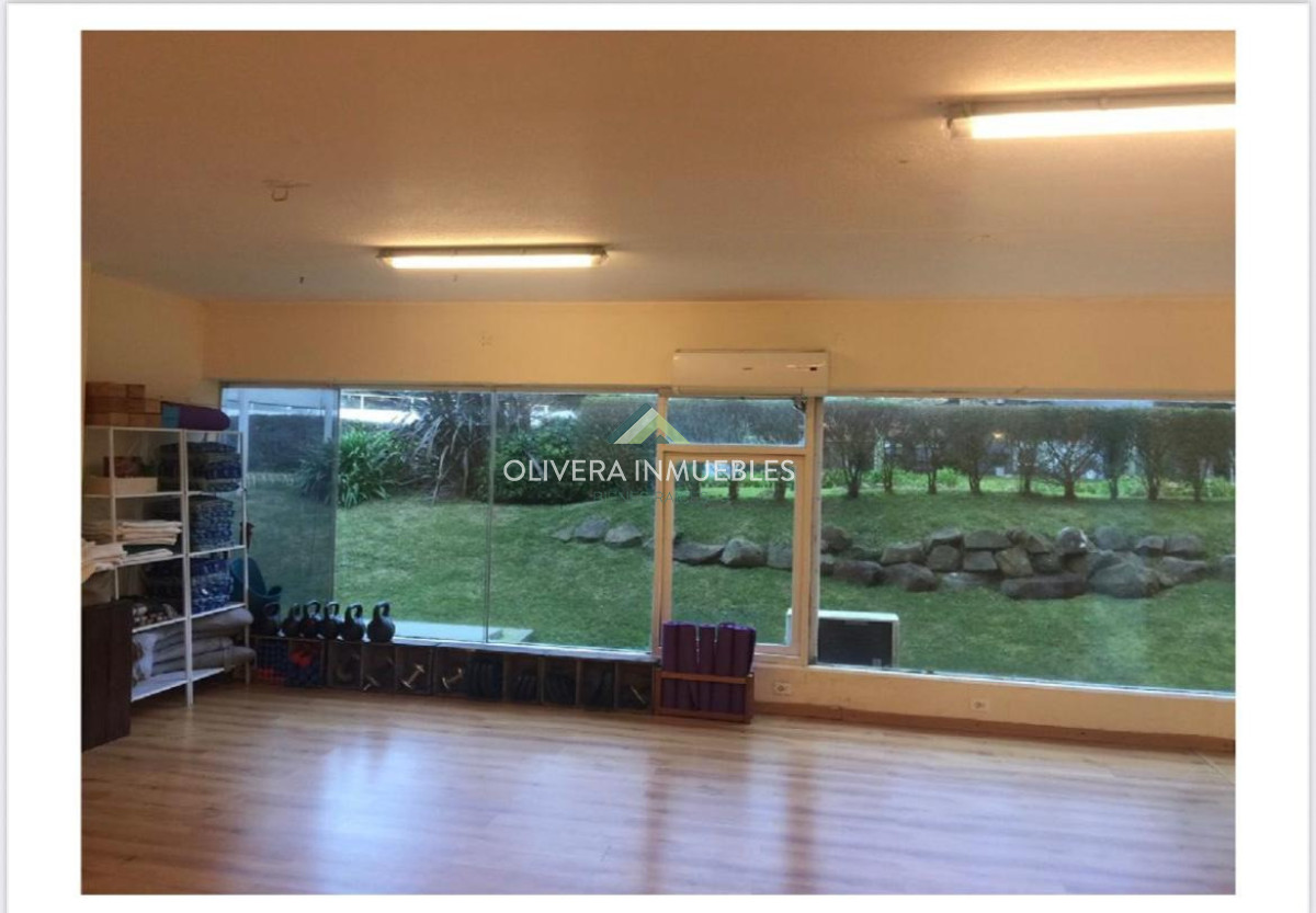 Local Comercial ID.13846 - Local en alquiler anual, Punta del Este