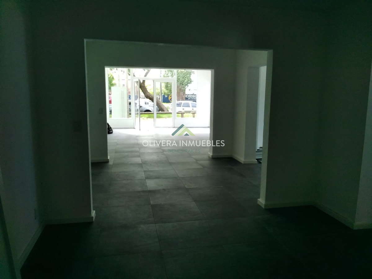 Local Comercial ID.6220 - Local En Maldonado -  Sobre Joaquin de Viana.