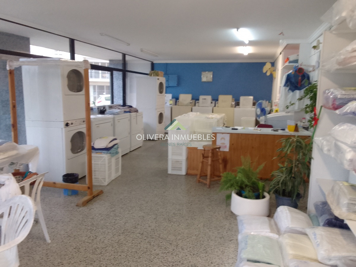 Local Comercial ID.9387 - Lavadero Funcionando en Punta del Este