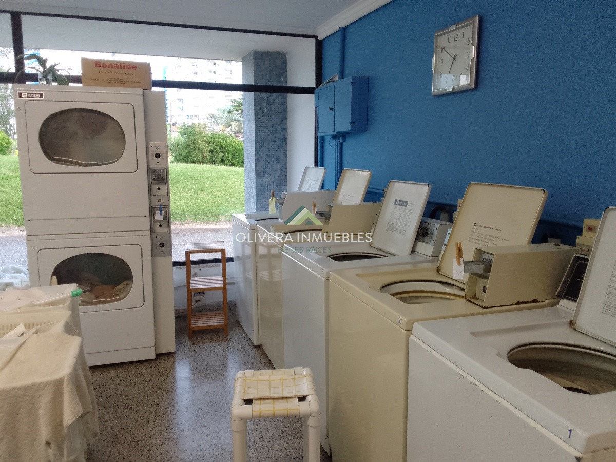 Local Comercial ID.9387 - Lavadero Funcionando en Punta del Este