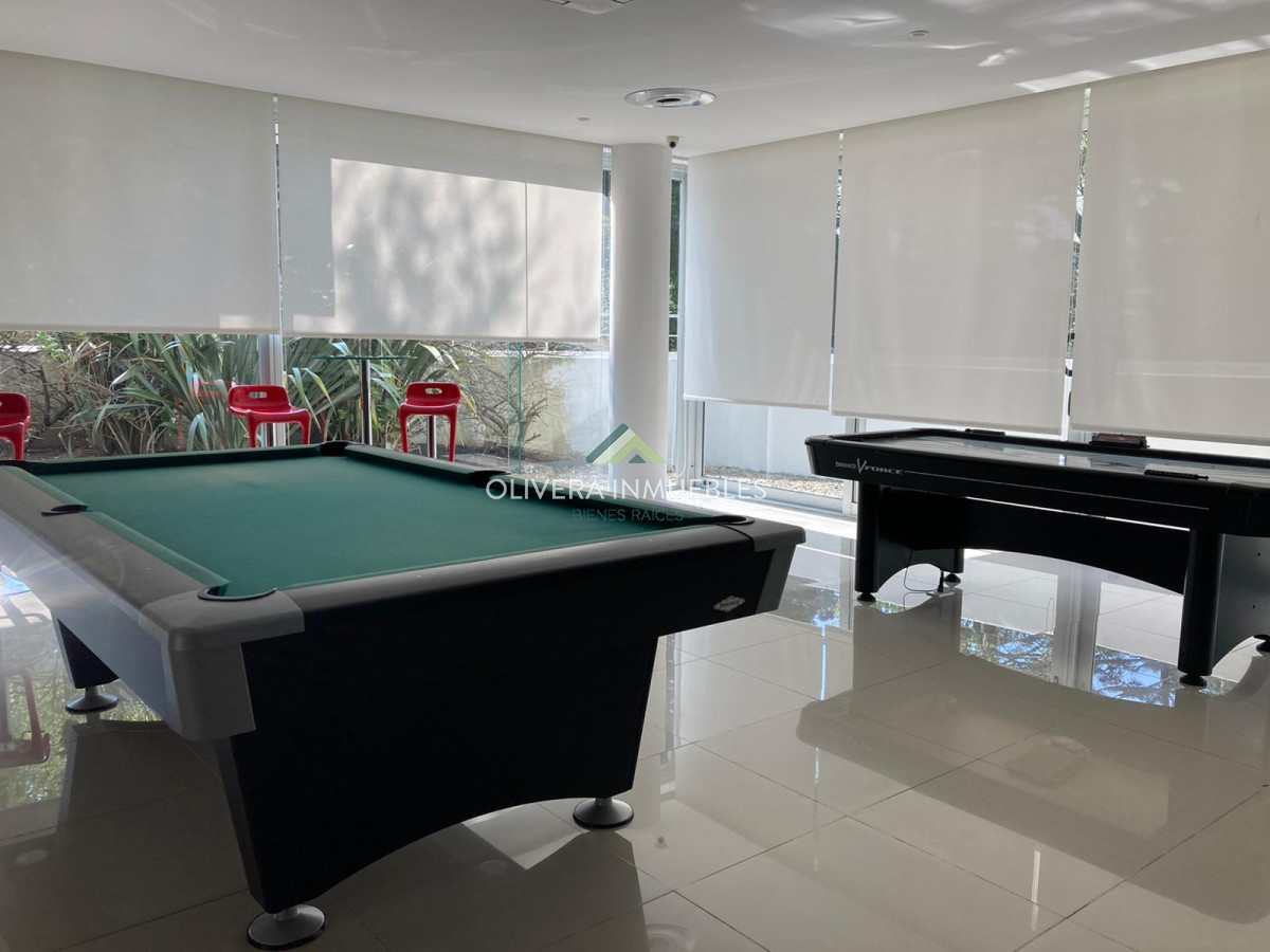 Apartamento ID.8788 - Apartamento tipo casa, con amplia terraza. 2 dormitorios 2 baños.