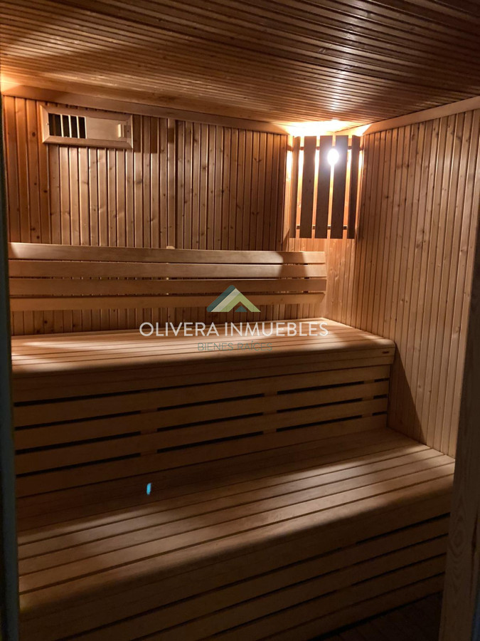 Apartamento ID.8788 - Apartamento tipo casa, con amplia terraza. 2 dormitorios 2 baños.