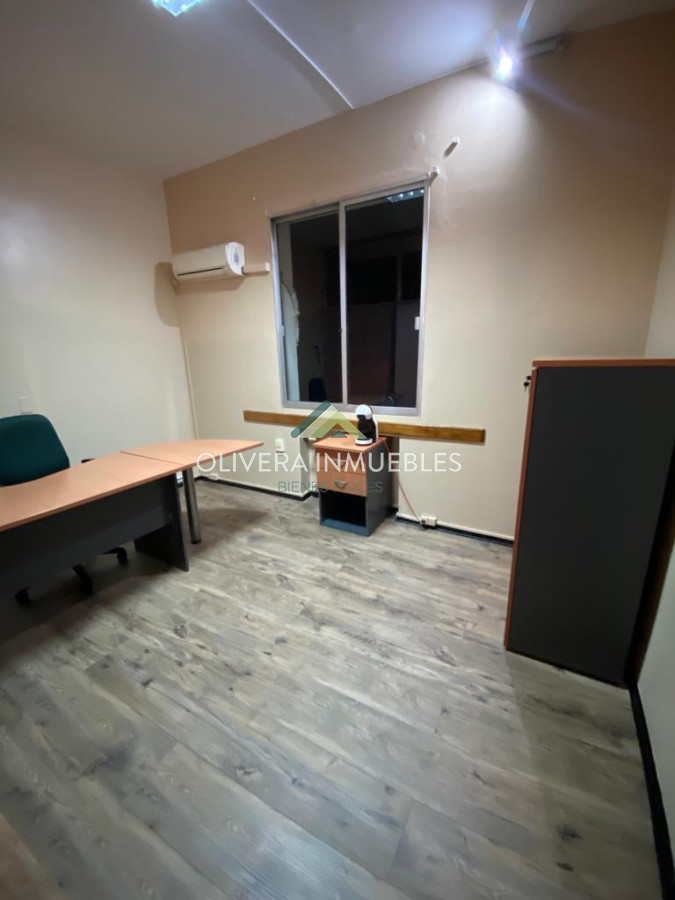Oficina ID.9627 - Alquiler de oficina en Cuidad Vieja, Montevideo