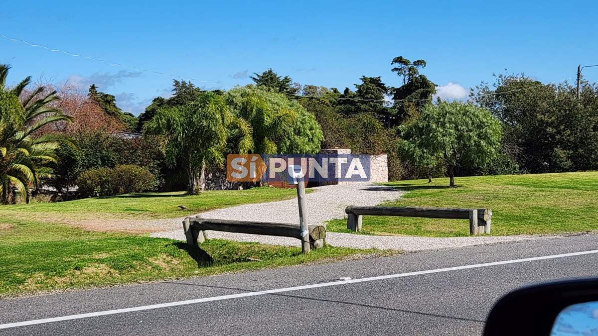 Chacra ID.13736 - OPORTUNIDAD !!!!  VENDO CHACRA DE 14 HAS QUE YA NO SE ENCUENTRAN EN LA ZONA . CANCHA DE POLO , PICADERO Y CABALLERIZAS 