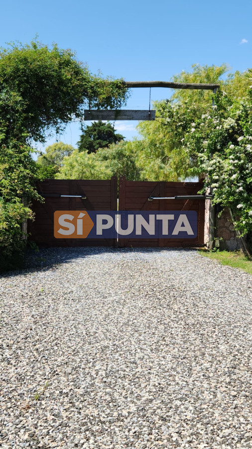 Chacra ID.13736 - OPORTUNIDAD !!!!  VENDO CHACRA DE 14 HAS QUE YA NO SE ENCUENTRAN EN LA ZONA . CANCHA DE POLO , PICADERO Y CABALLERIZAS 