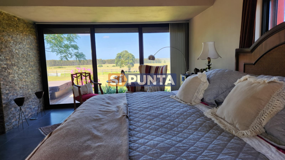 Chacra ID.13736 - OPORTUNIDAD !!!!  VENDO CHACRA DE 14 HAS QUE YA NO SE ENCUENTRAN EN LA ZONA . CANCHA DE POLO , PICADERO Y CABALLERIZAS 