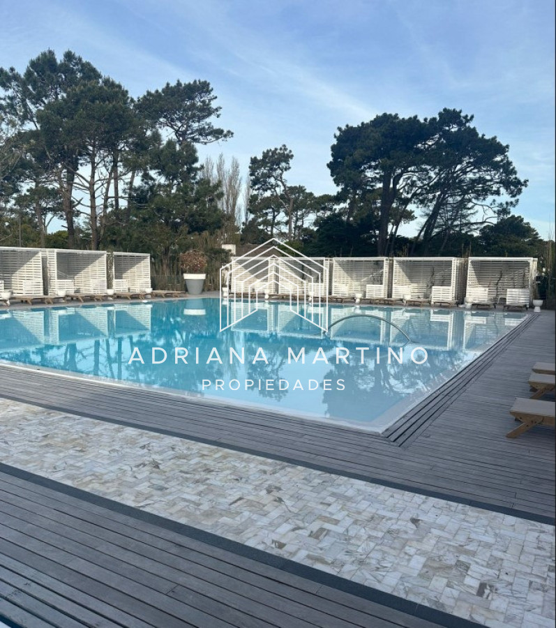 Apartamento ID.71648 -  Vendo Apto En Torre Yoo de 1 1/2 dormitorio Excelente Estado . Una Torre Con Todas Las Amenidades . No Deje De Perder Esta Oportunidad