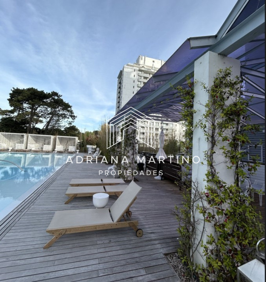 Apartamento ID.71648 -  Vendo Apto En Torre Yoo de 1 1/2 dormitorio Excelente Estado . Una Torre Con Todas Las Amenidades . No Deje De Perder Esta Oportunidad