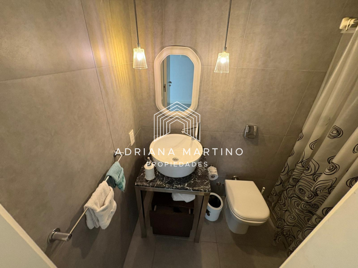 Apartamento ID.71647 -  Vendo Apto En Torre Yoo de 1 1/2 dormitorio Excelente Estado . Una Torre Con Todas Las Amenidades . No Deje De Perder Esta Oportunidad