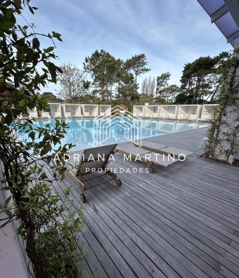 Apartamento ID.71648 -  Vendo Apto En Torre Yoo de 1 1/2 dormitorio Excelente Estado . Una Torre Con Todas Las Amenidades . No Deje De Perder Esta Oportunidad