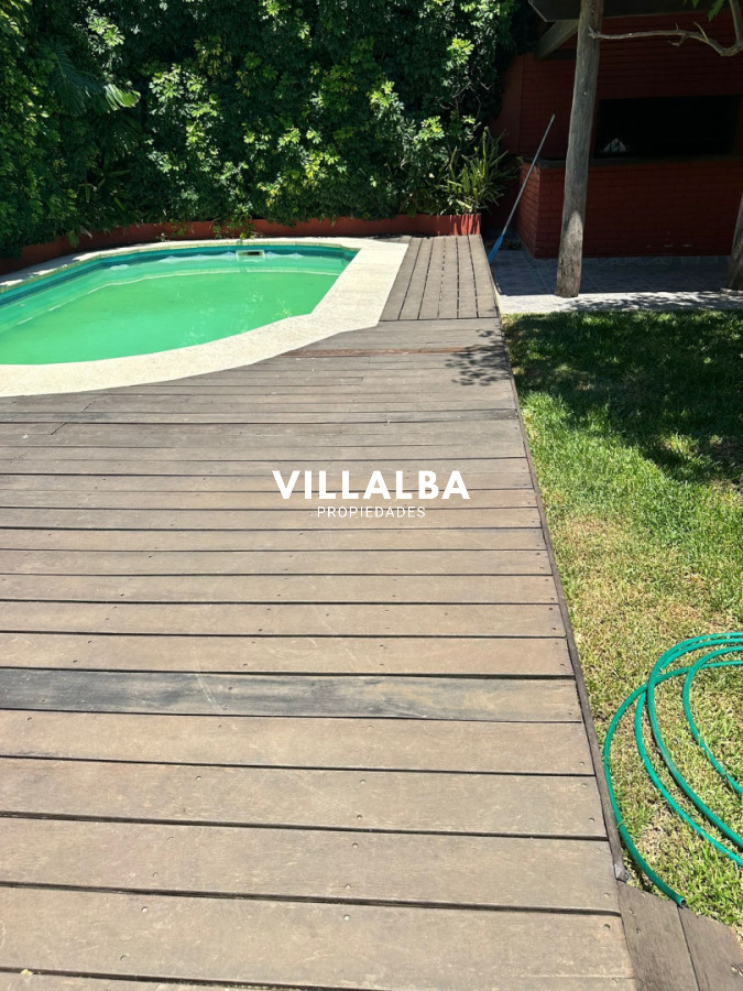 Casa ID.4663 - OPORTUNIDAD EN BARRIO CANTEGRIL . VENDO CASA DE 3 DORM. Y 3 BAÑOS EN ZONA DE COLEGIOS, FACULTADES Y CENTROS DE SALUD 