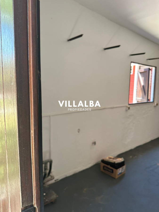 Casa ID.4663 - OPORTUNIDAD EN BARRIO CANTEGRIL . VENDO CASA DE 3 DORM. Y 3 BAÑOS EN ZONA DE COLEGIOS, FACULTADES Y CENTROS DE SALUD 