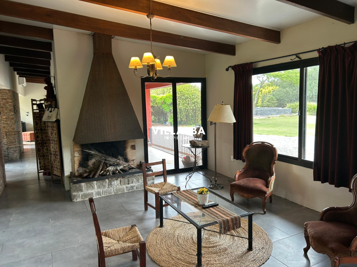 Chacra ID.4071 - LUGAR DE ENSUEÑO !!!!  VENDO CHACRA DE 14 HAS QUE YA NO SE ENCUENTRAN EN LA ZONA . CANCHA DE POLO , PICADERO Y CABALLERIZAS 